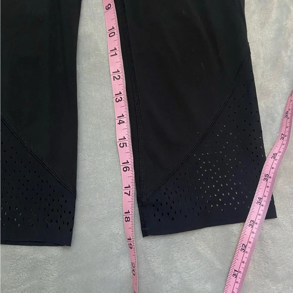 Lululemon Anew Crop (21") Black 21276 - Picture 12 of 16